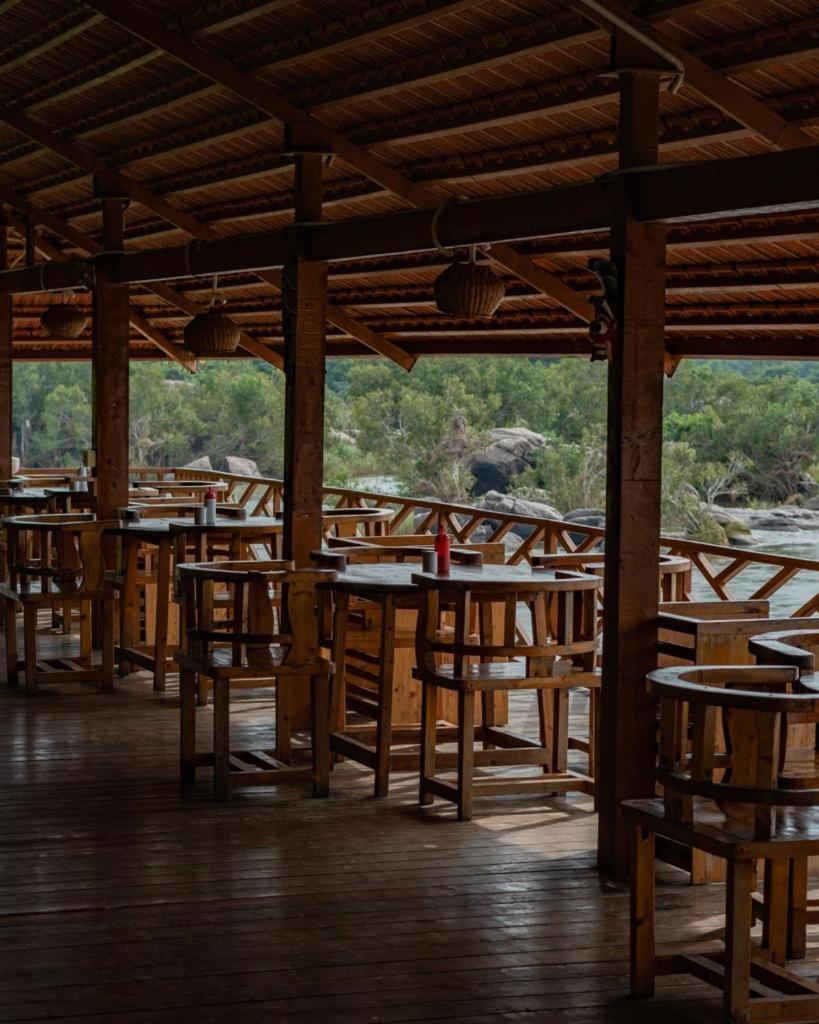 Hotel Leo Woods Hampi River View Exterior foto
