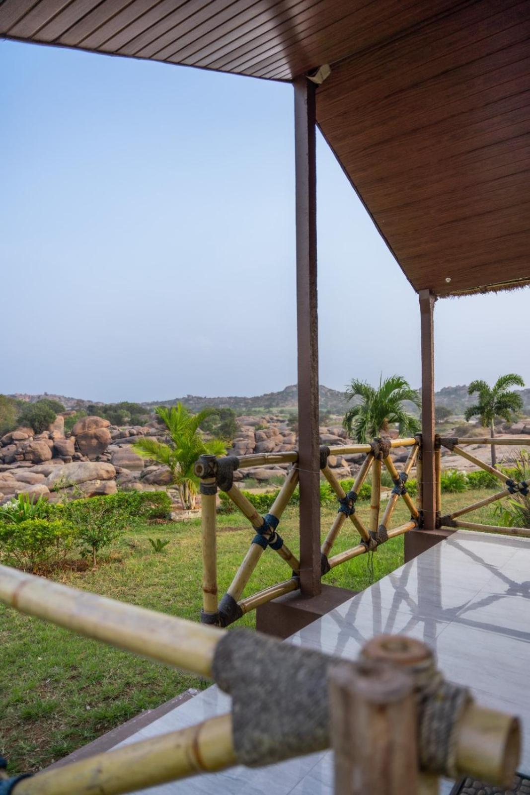 Hotel Leo Woods Hampi River View Exterior foto