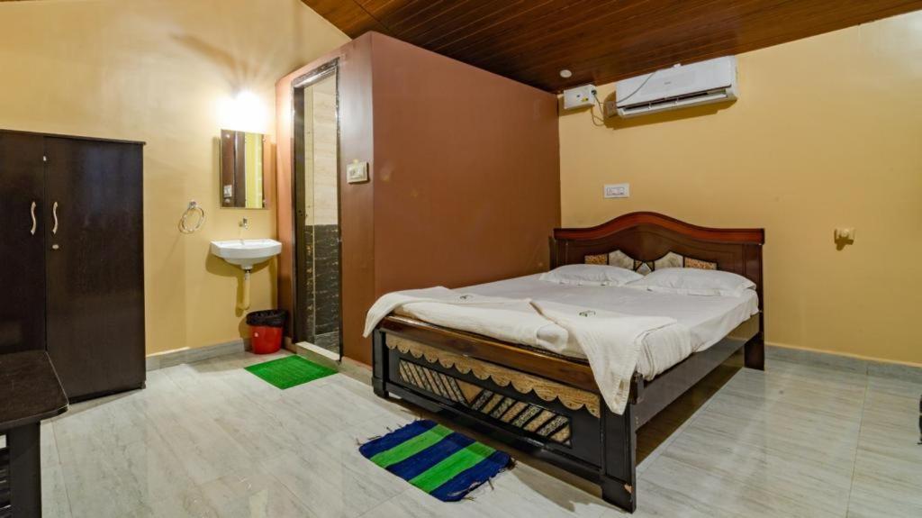 Hotel Leo Woods Hampi River View Exterior foto